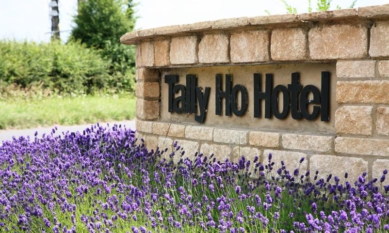 The Tally Ho Hotel - B&B Бистер Экстерьер фото